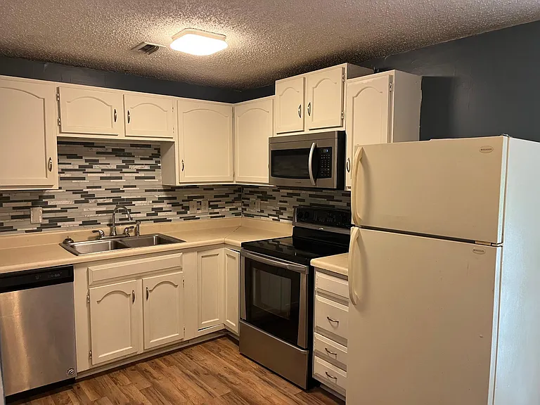 133 Needles Ct — Photo 14
