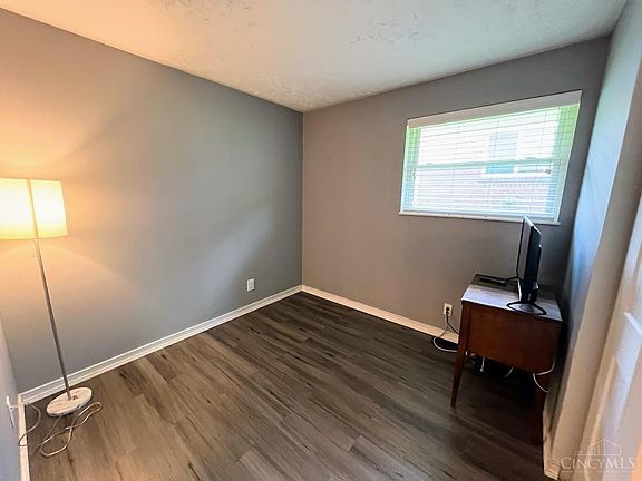 5th image of 8150 Queens Ave
