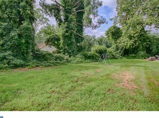 658 S Venetia Ave, Blackwood, NJ 08012