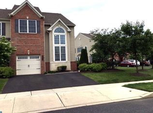 301 Bainbridge Ln, Lansdale, PA 19446