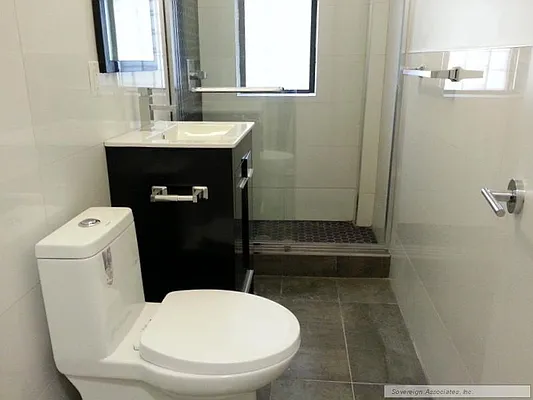 Rented by Sovereign Associates | media 4