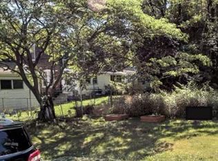 511 W 10th St, Chester, PA 19013