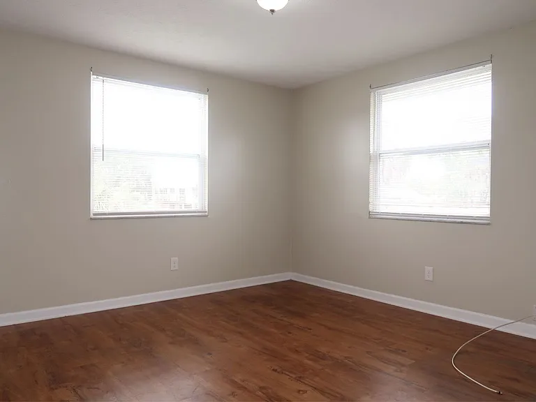 807 4th Ave SW — Photo 15