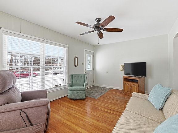 2nd image of 101 Chilton Ave