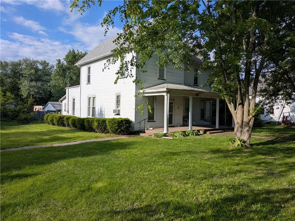511 Maple Ave, Paris, IL 61944