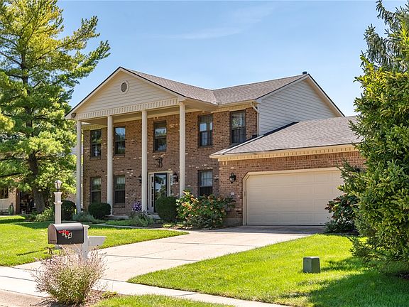 3rd image of 164 Deer Trail Dr