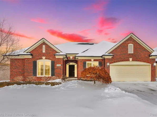 17723 Merganser Dr, Clinton Township, MI 48038