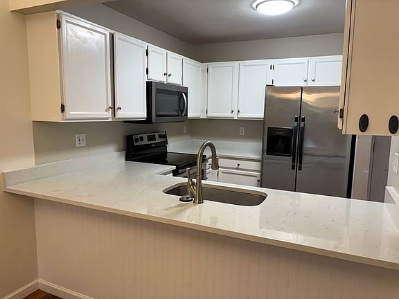 3rd image of 2877 S Fundy St