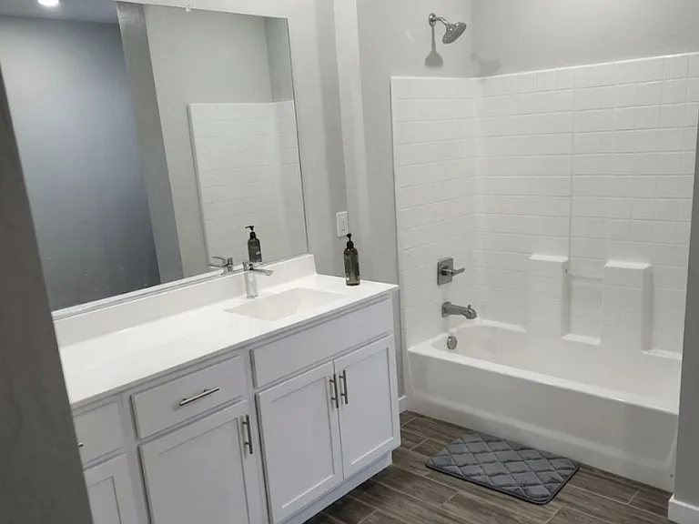1376 E Avenida Isabela — Photo 11
