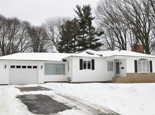 79 Arlidge Dr, Rochester, NY 14616