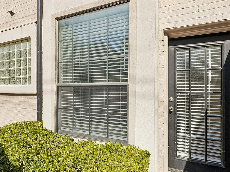 3901 Travis St #100 — Photo 20