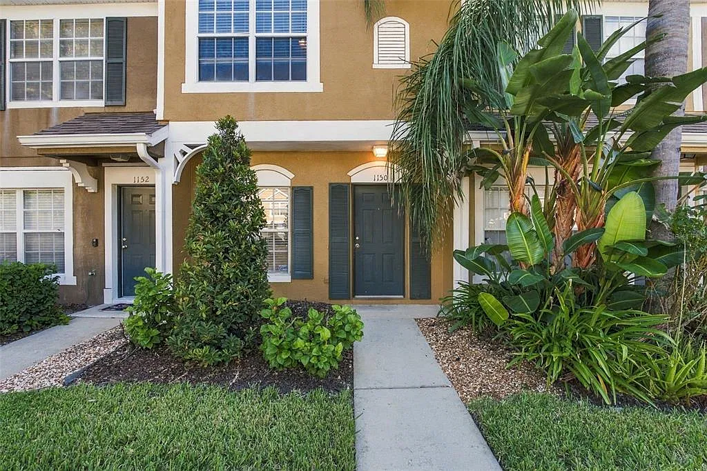 2 bed, 2.5 bath, 1184 sqft, $1,750 — Photo 2