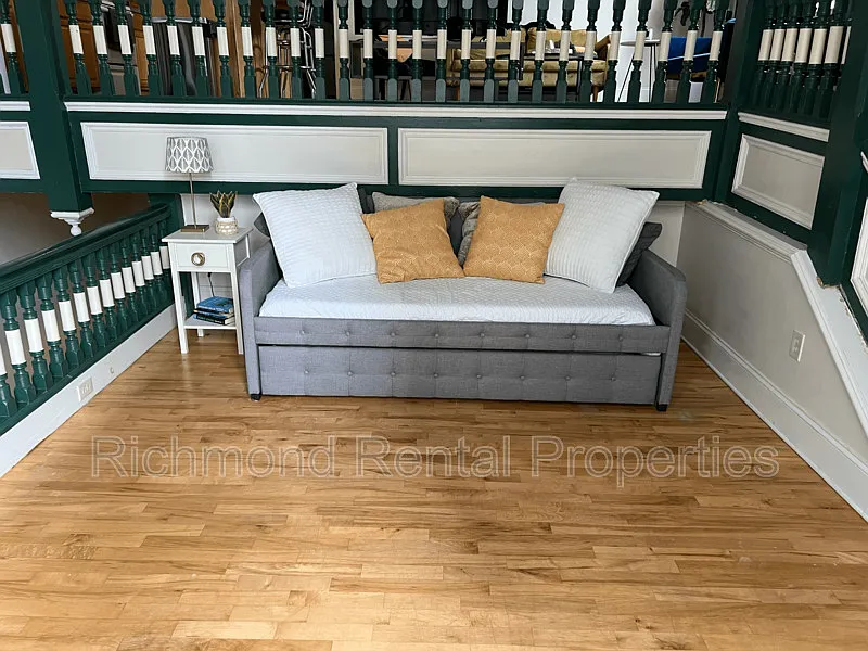 1 bed, 1.0 bath, 1000 sqft, $1,995 — Photo 2