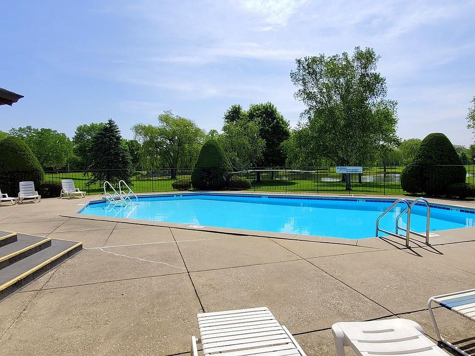 1st image of 307 Park Hill Dr