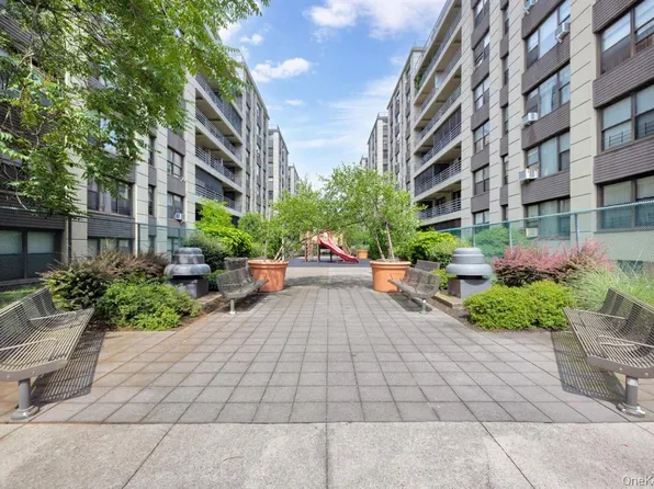 98-50 63rd Drive image 4 of 19