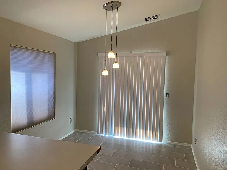 8824 S Desert Rainbow Dr — Photo 8