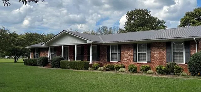 3505 Highway 72 E