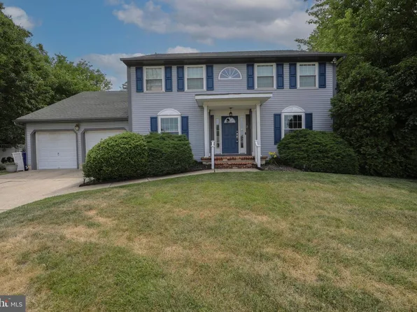 2 Jay Ct, Marlton, NJ 08053