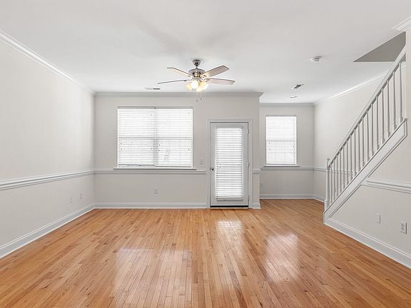 3rd image of 129 High Ridge Rd