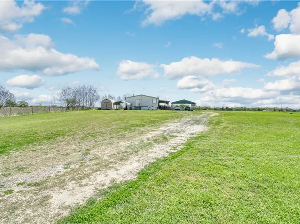 1440 Mustang Loop, Madisonville, TX 77864