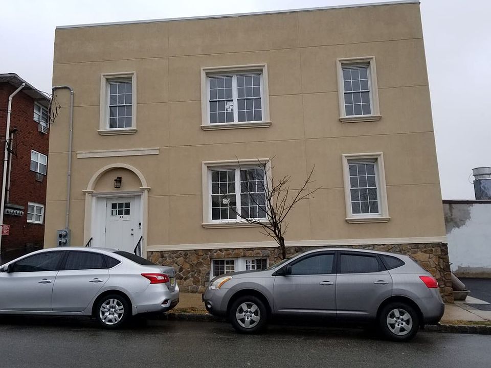 1st image of 63 Washington Ave #2