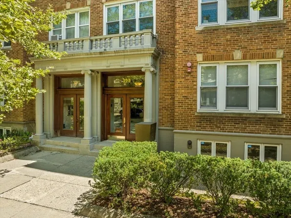 323 Saint Paul St APT 1, Brookline, MA 02446