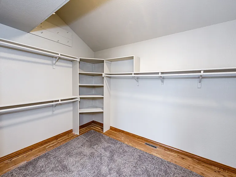 15210 Steinbeck Ln — Photo 11