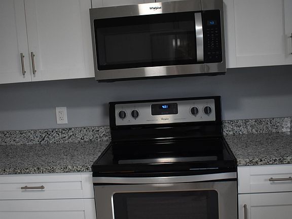 5th image of 4421 47th Ave S