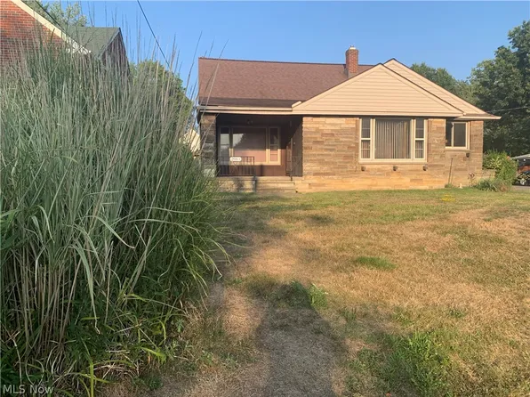 2063 Miramar Blvd, South Euclid, OH 44121