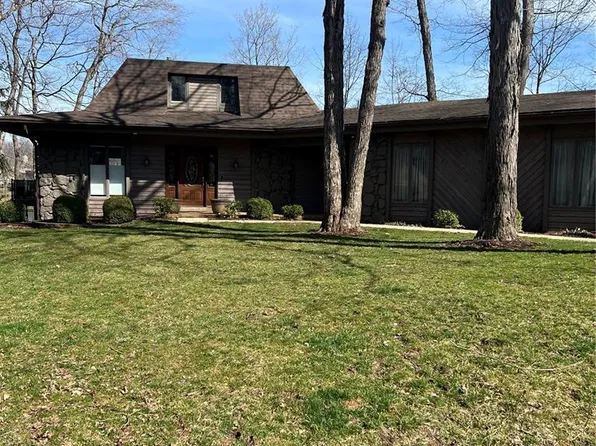 2 Lakeview Ct, Lake Saint Louis, MO 63367