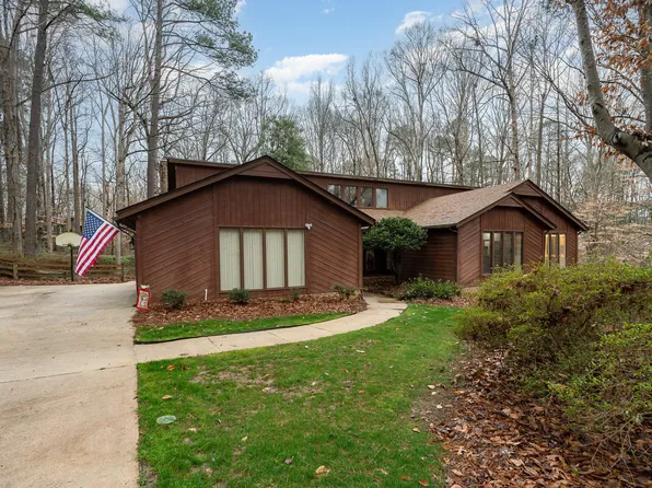 203 W Green Forest Dr, Cary, NC 27518