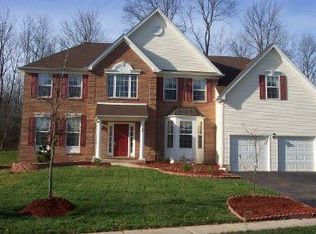 140 Redstone Dr, Warrington, PA 18976