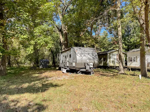 11/247 Woodhaven Dr E, Sublette, IL 61367