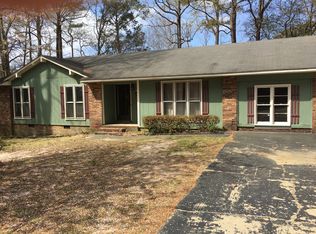 1604 Hickory Ridge Ct, Fayetteville, NC 28304