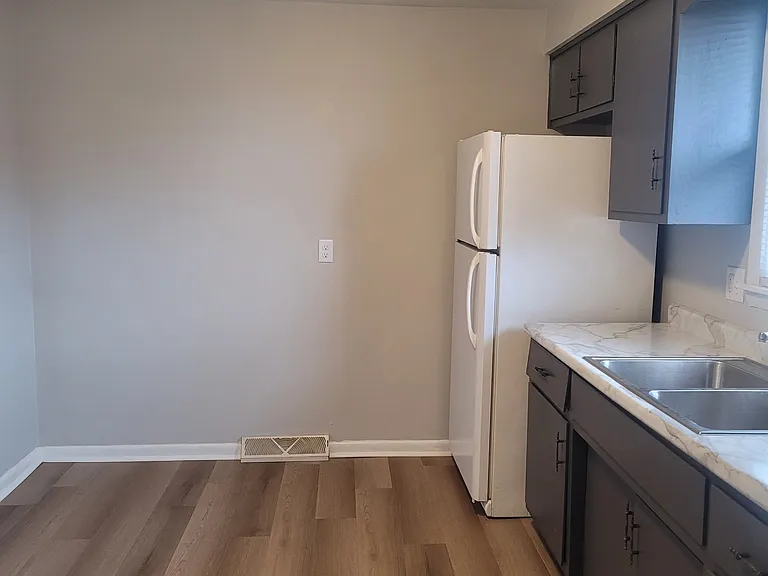 3039 W Cross St #3039 — Photo 4