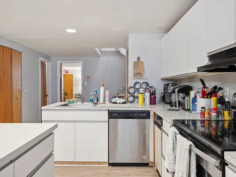 413 Spruce St #1 — Photo 11