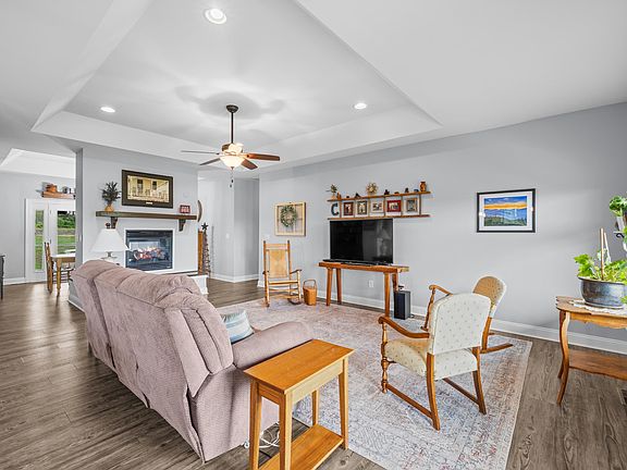 5th image of 2390 Tinkling Spring Rd