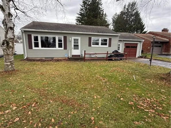 105 Throop Ave, Auburn, NY 13021