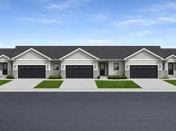 567 Meadow Oak Cir, Fairfax, IA 52228