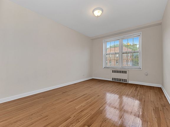 4th image of 14021 Burden Cres #502