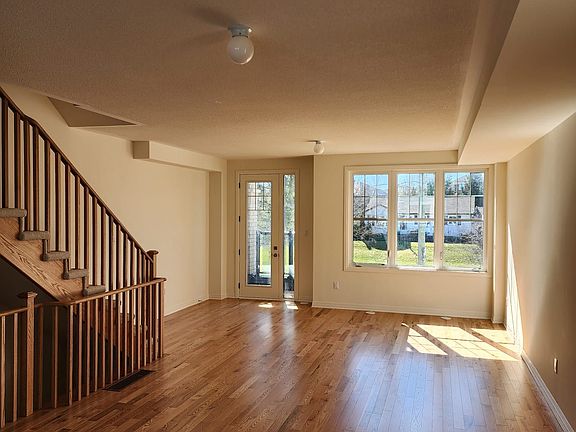 4th image of 1565 Green Rd