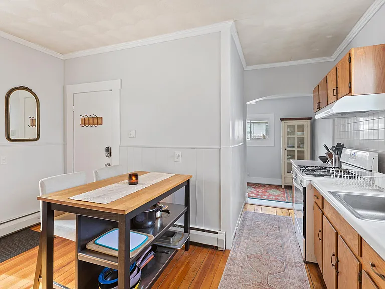 40 Otis St #1 — Photo 7