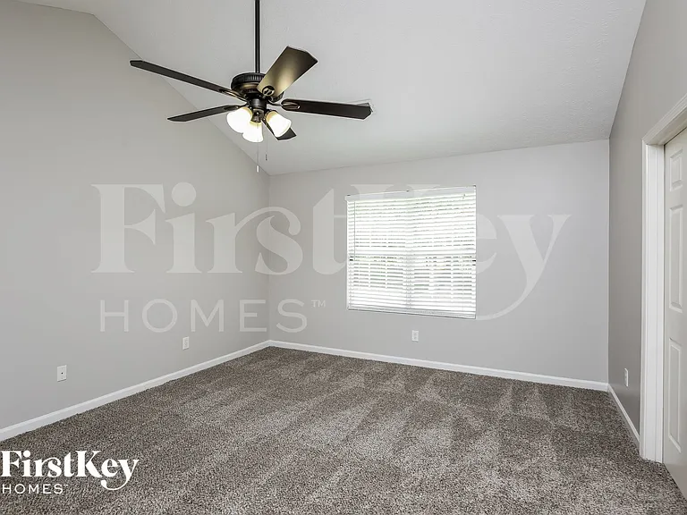 6247 Highgrove Dr — Photo 8