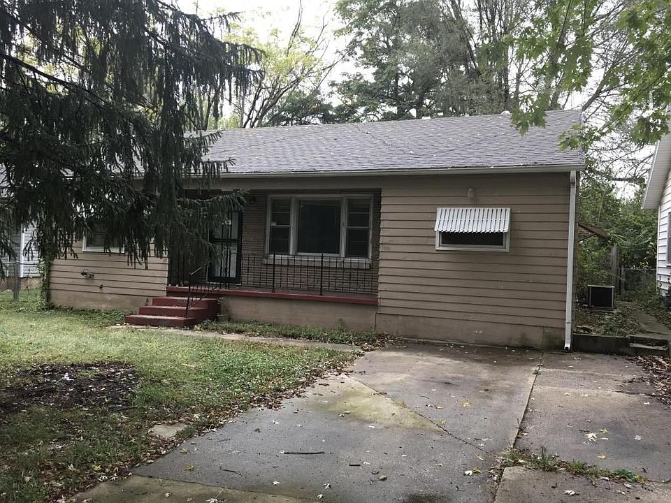 2423 W Walnut St, Springfield, MO 65806 | Zillow