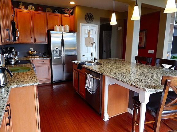 Gourmet Kitchen with Granite Countertops