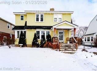 1586 W Troy St, Ferndale, MI