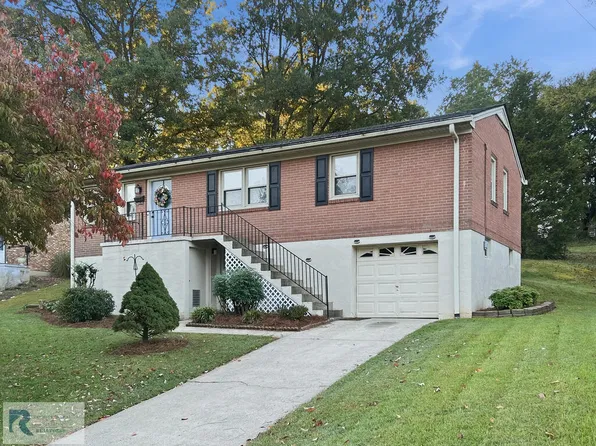 207 Carrollton Rd, Danville, VA 24540
