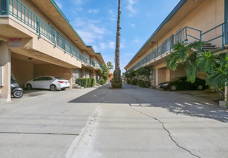 12456 Culver Blvd #10 — Photo 1