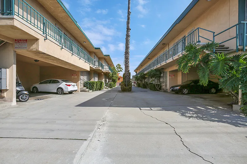 12456 Culver Blvd #10