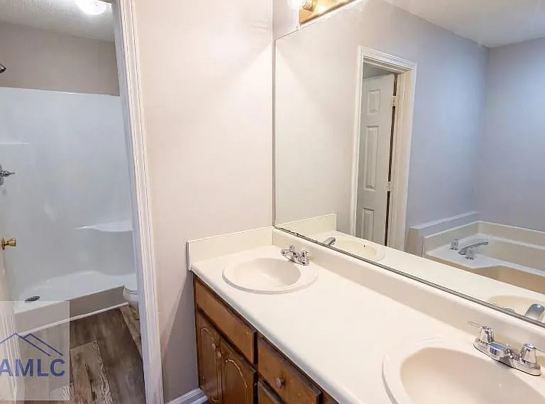 290 Pleasant Dr — Photo 6